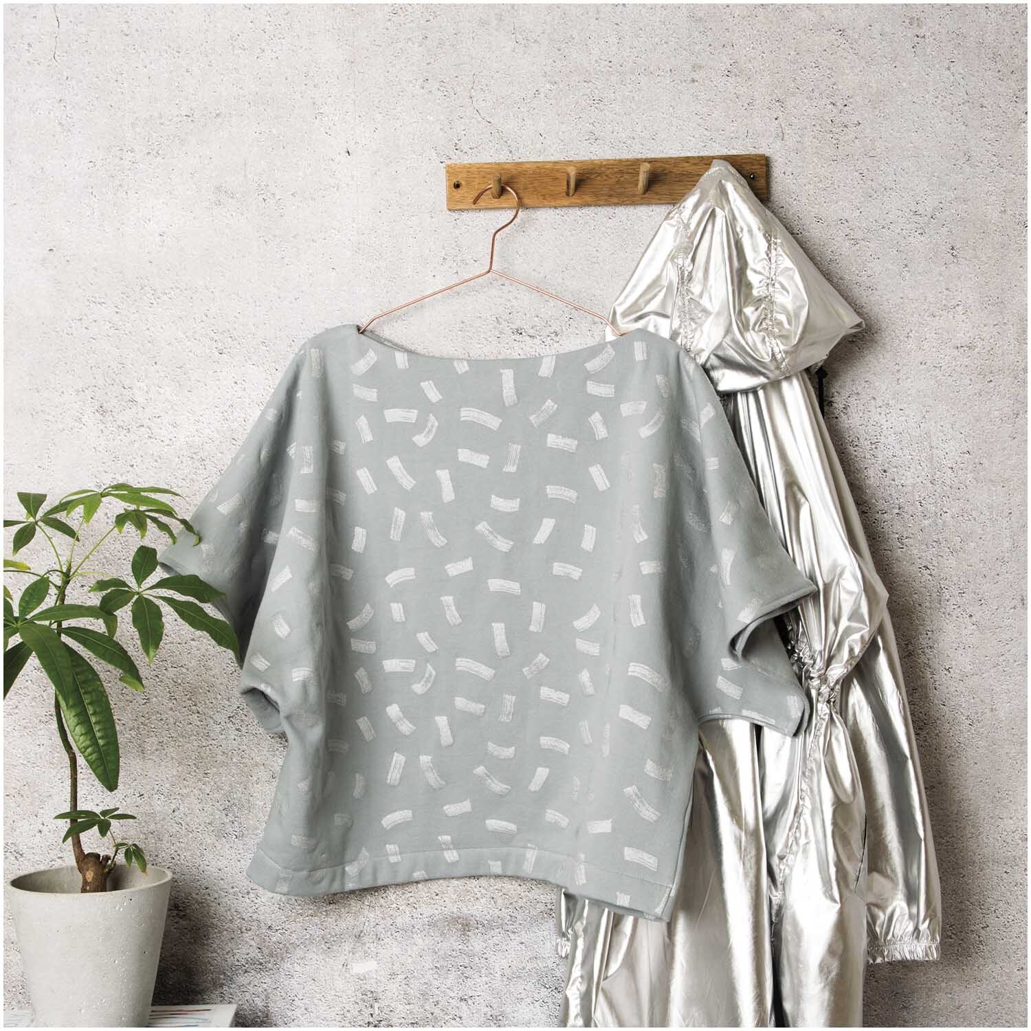 Sweatshirt-Stoff Crafted Nature Striche grau metallic 170cm