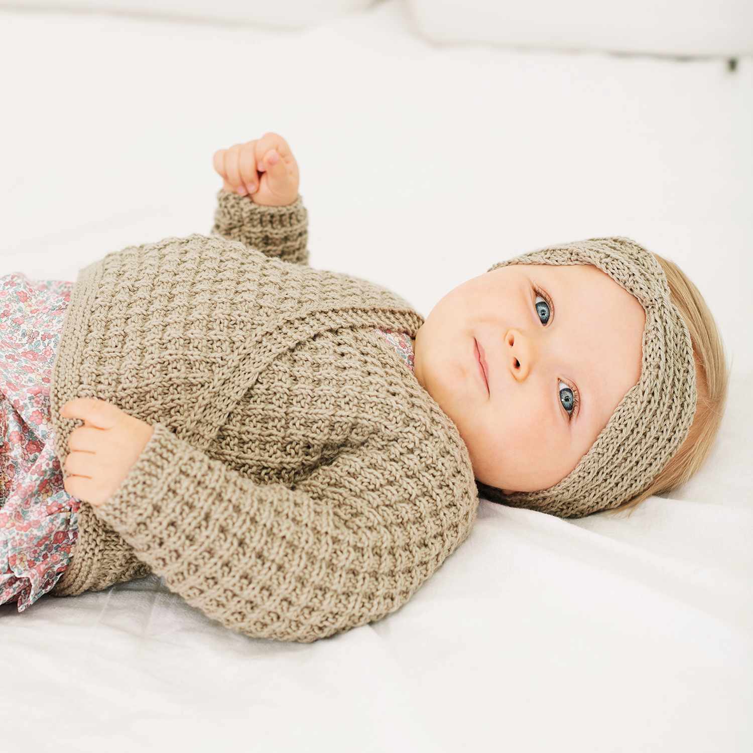 Strickanleitung Wickeljacke & Stirnband aus Baby Cotton Soft dk